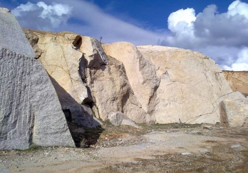 Kırçiçeği Granit Ocağı/ Kırşehir